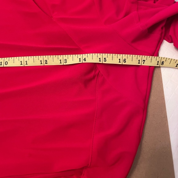 ⬇️ $39 ⬇️Marallis Collection Med Red Cold Shoulder Jersey long sleeved top. NWT. - Picture 13 of 14